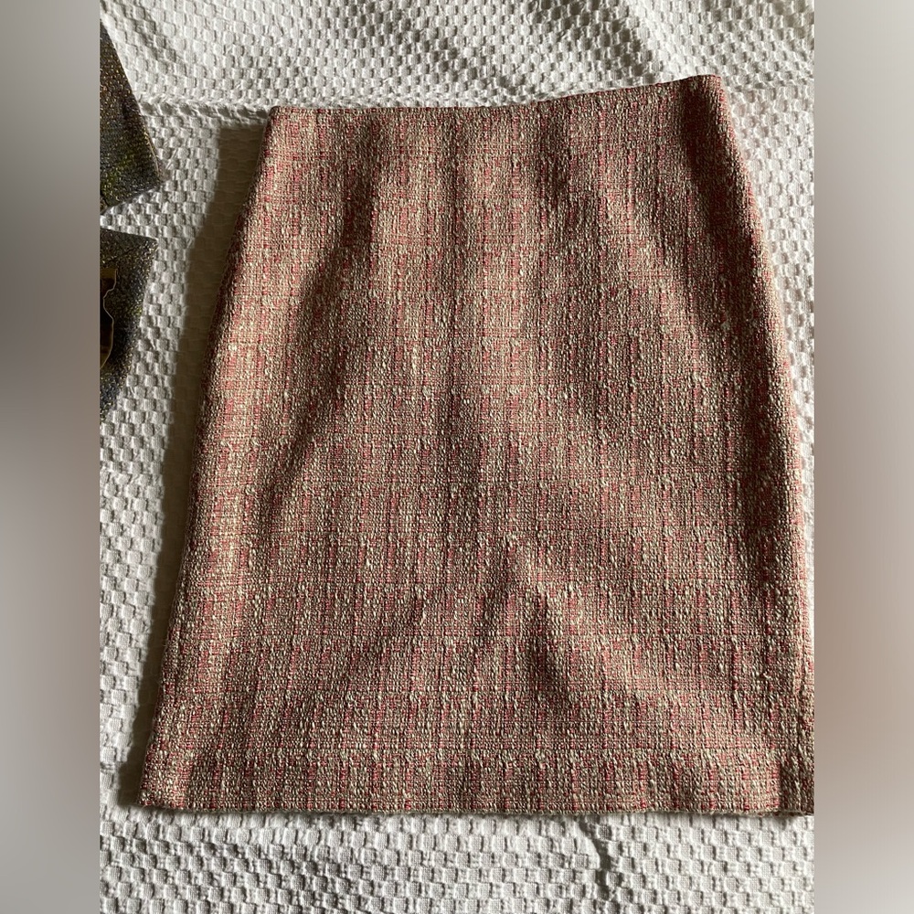 Talbots pink and pale grey tweed  straight/pencil skirt.